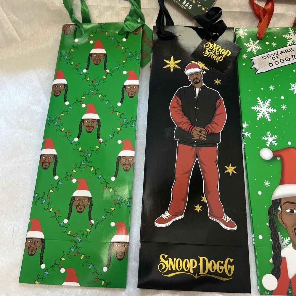 Snoop On The Stoop wine bags